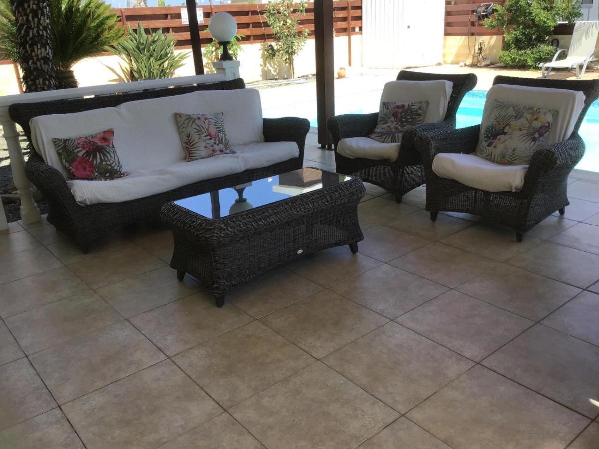 Carolyn Villa Is A Luxury 4-Bedroom Villa With Private Pool In Ayia Napa Bagian luar foto