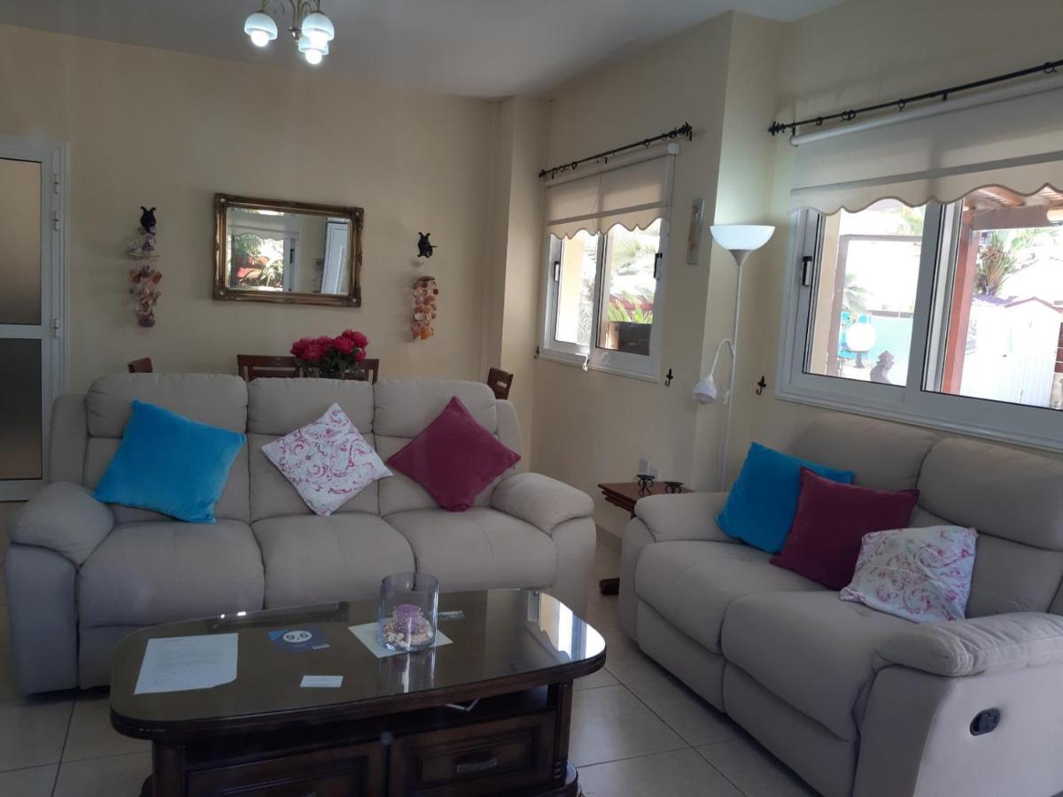 Carolyn Villa Is A Luxury 4-Bedroom Villa With Private Pool In Ayia Napa Bagian luar foto
